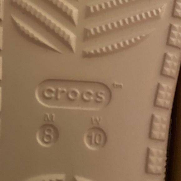 NWT Crocs Classic Slides - Picture 3 of 7